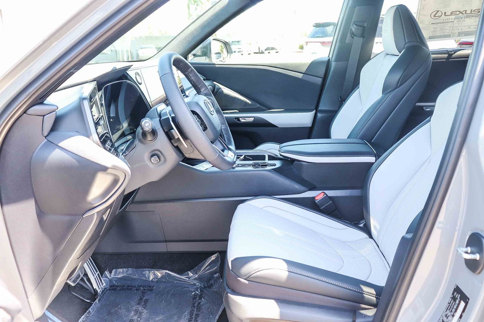 2026 Lexus TX 500h F-Sport Premium - Photo 24