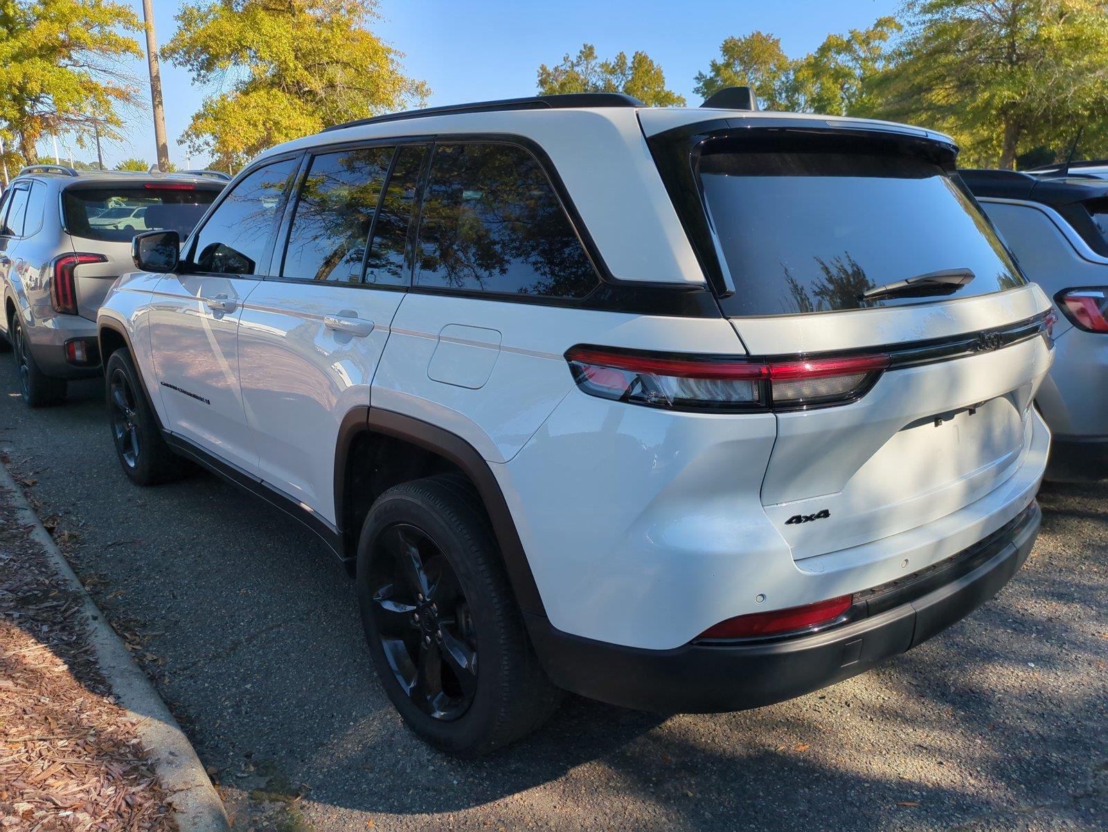 Used 2023 Bright White Clearcoat Jeep Altitude X image 4