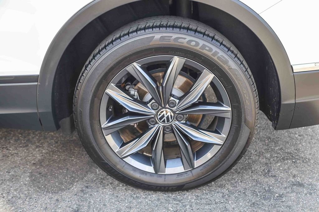 2022 Volkswagen Tiguan SE - Photo 8