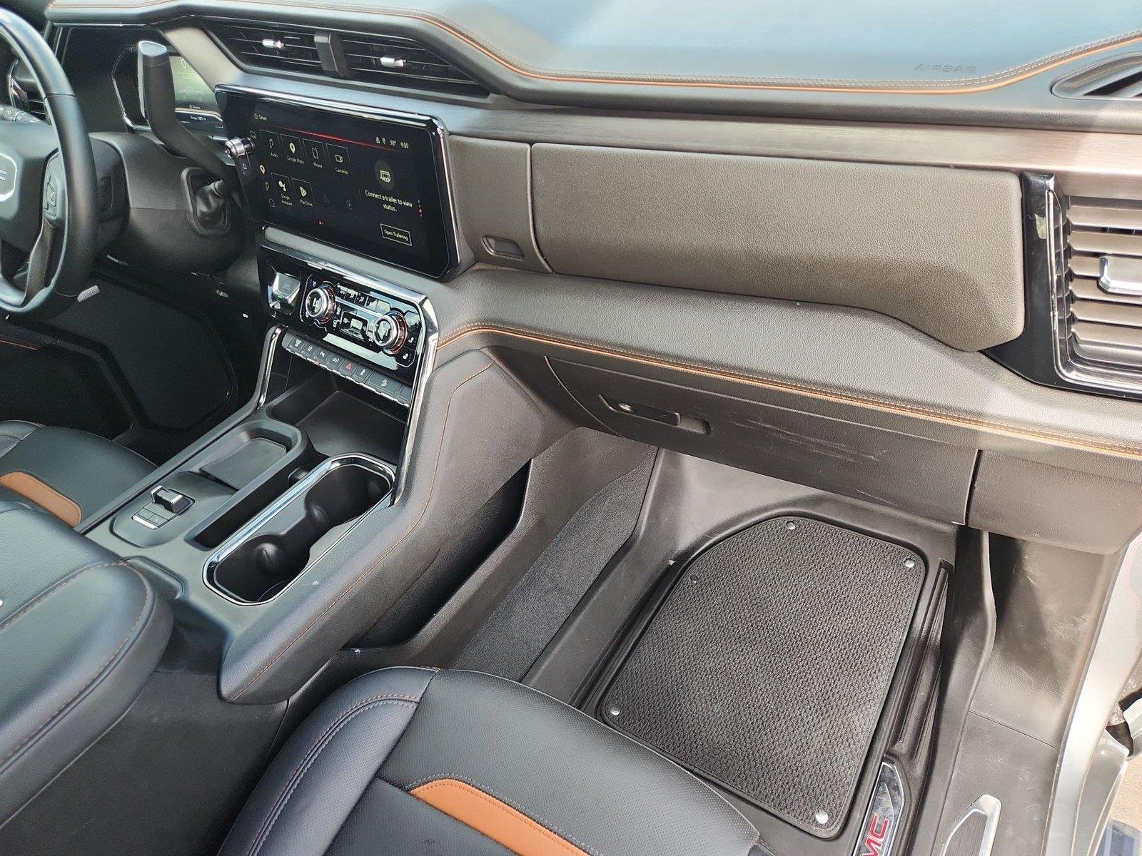2024 GMC Sierra 2500HD AT4 - Photo 30