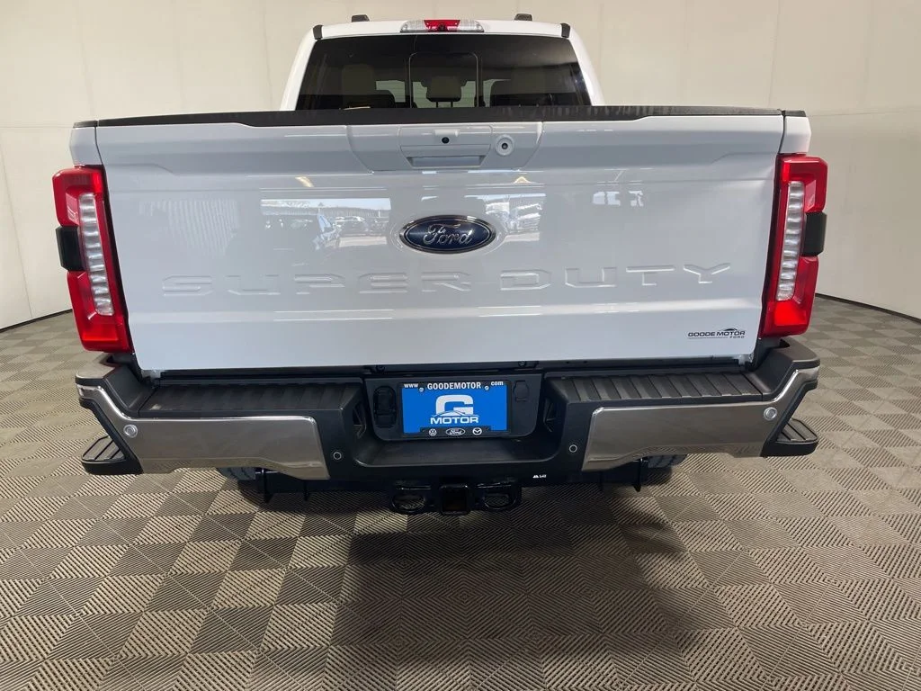 Used 2023 White Ford Lariat image 7