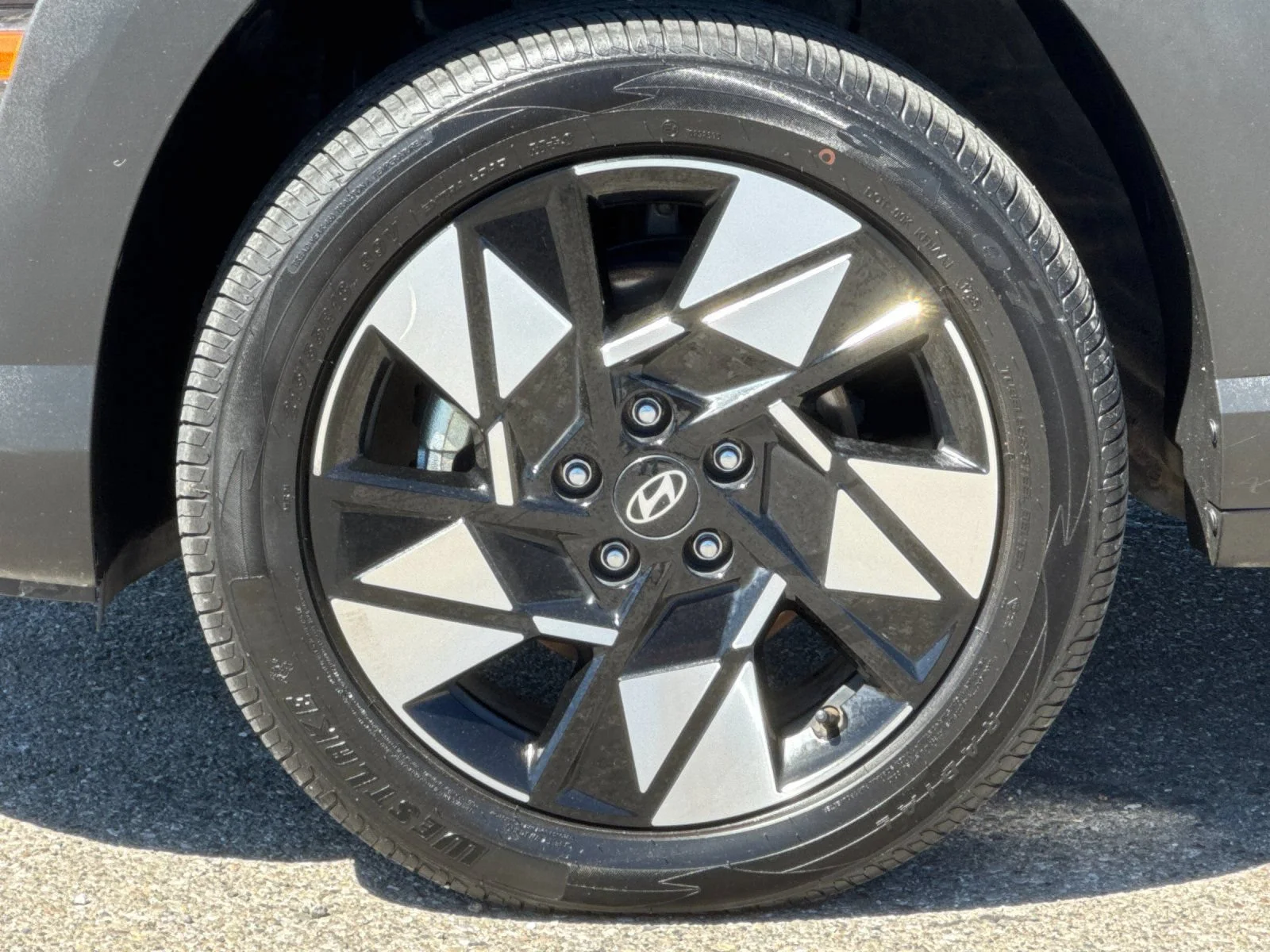 2025 Hyundai Kona SEL - Photo 35