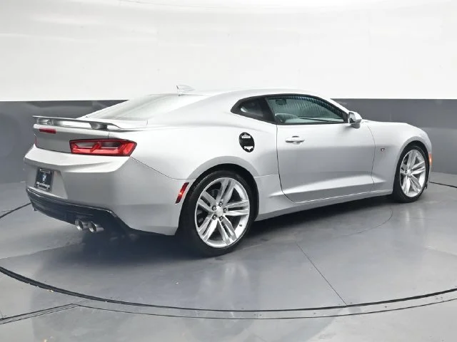 Used 2018 Silver Chevrolet SS image 4