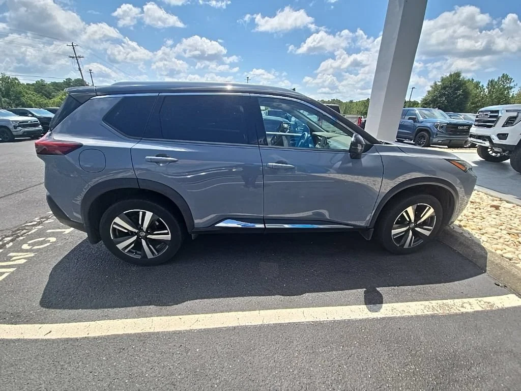 Used 2021 Boulder Gray Pear Nissan SL image 11