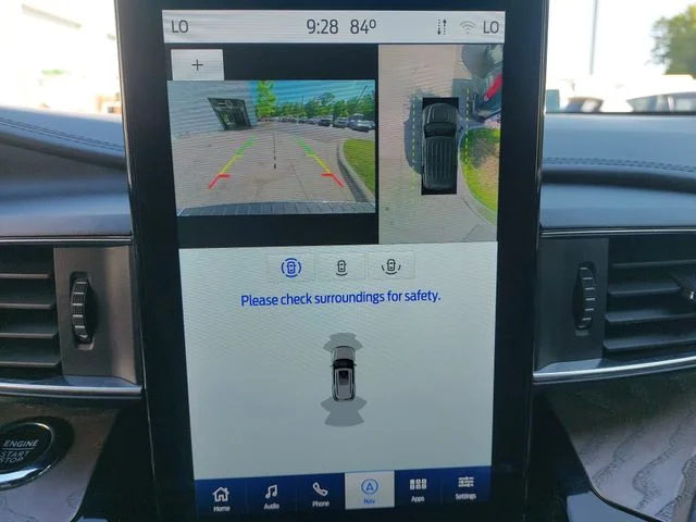 Used 2022 Silver Ford Platinum image 23
