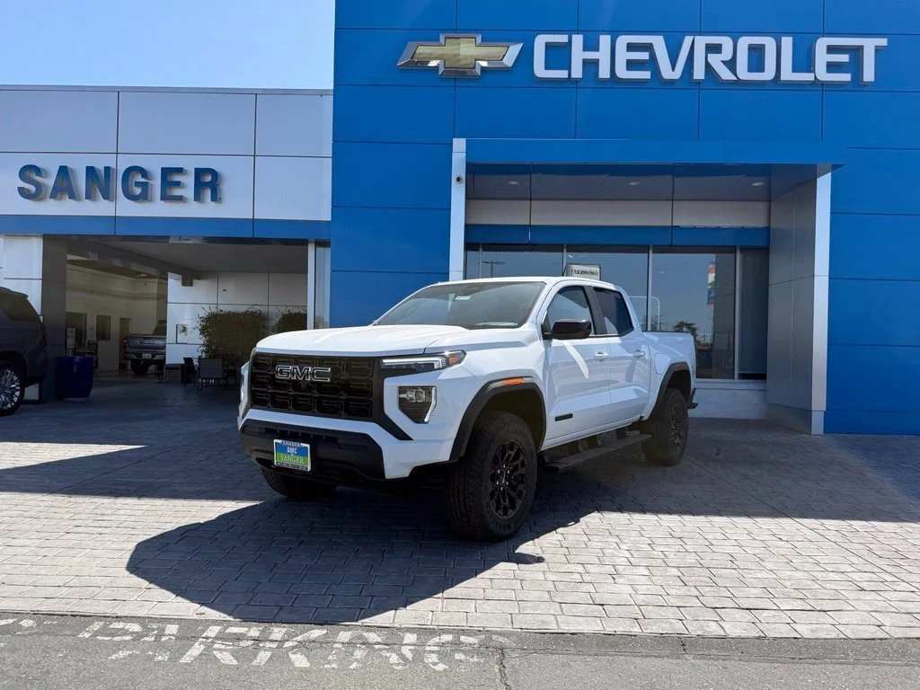 New 2026 Summit White GMC Elevation image 2