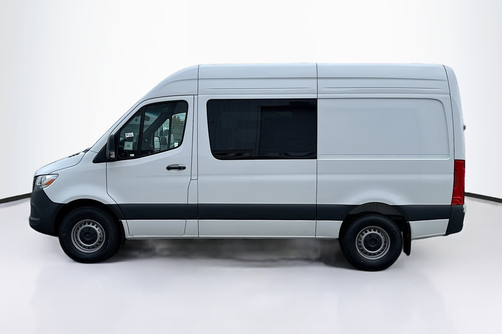New 2026 Arctic White Mercedes-Benz  image 8