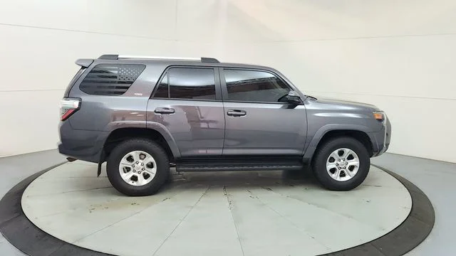 2020 Toyota 4Runner SR5 - Photo 11