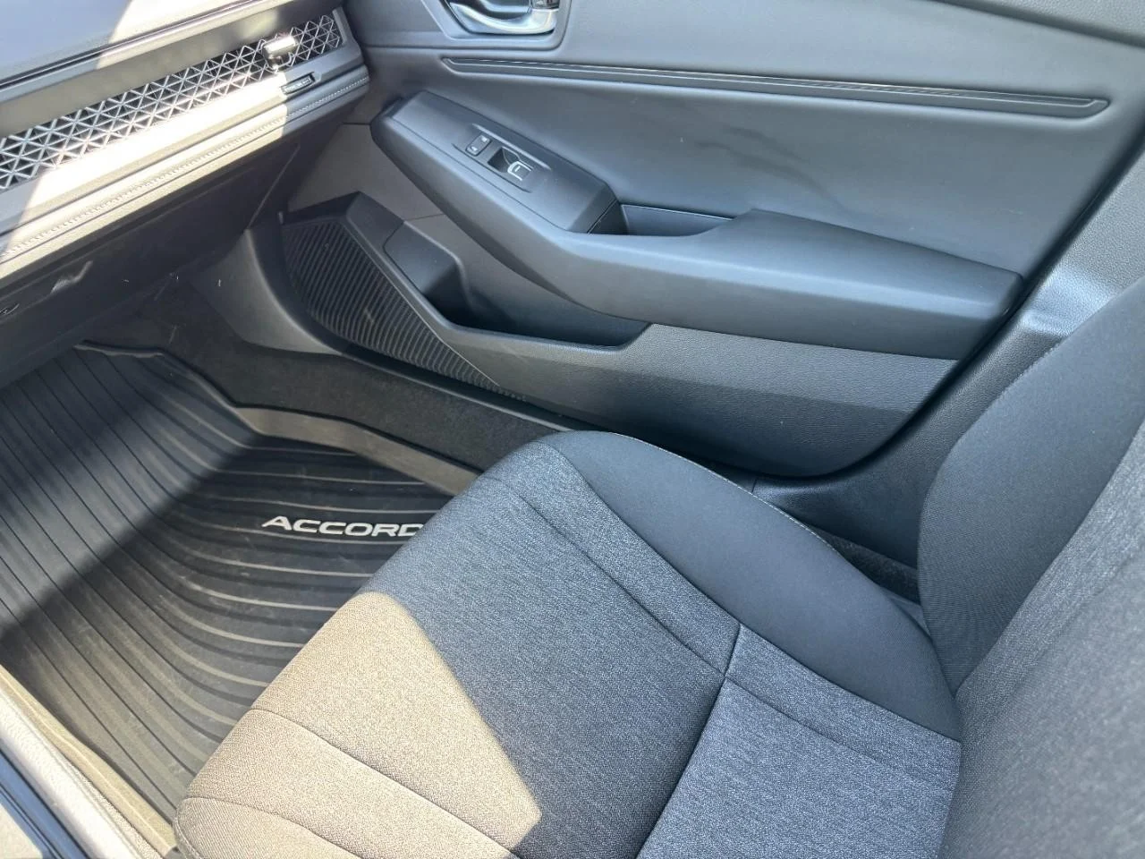 2024 Honda Accord EX - Photo 16