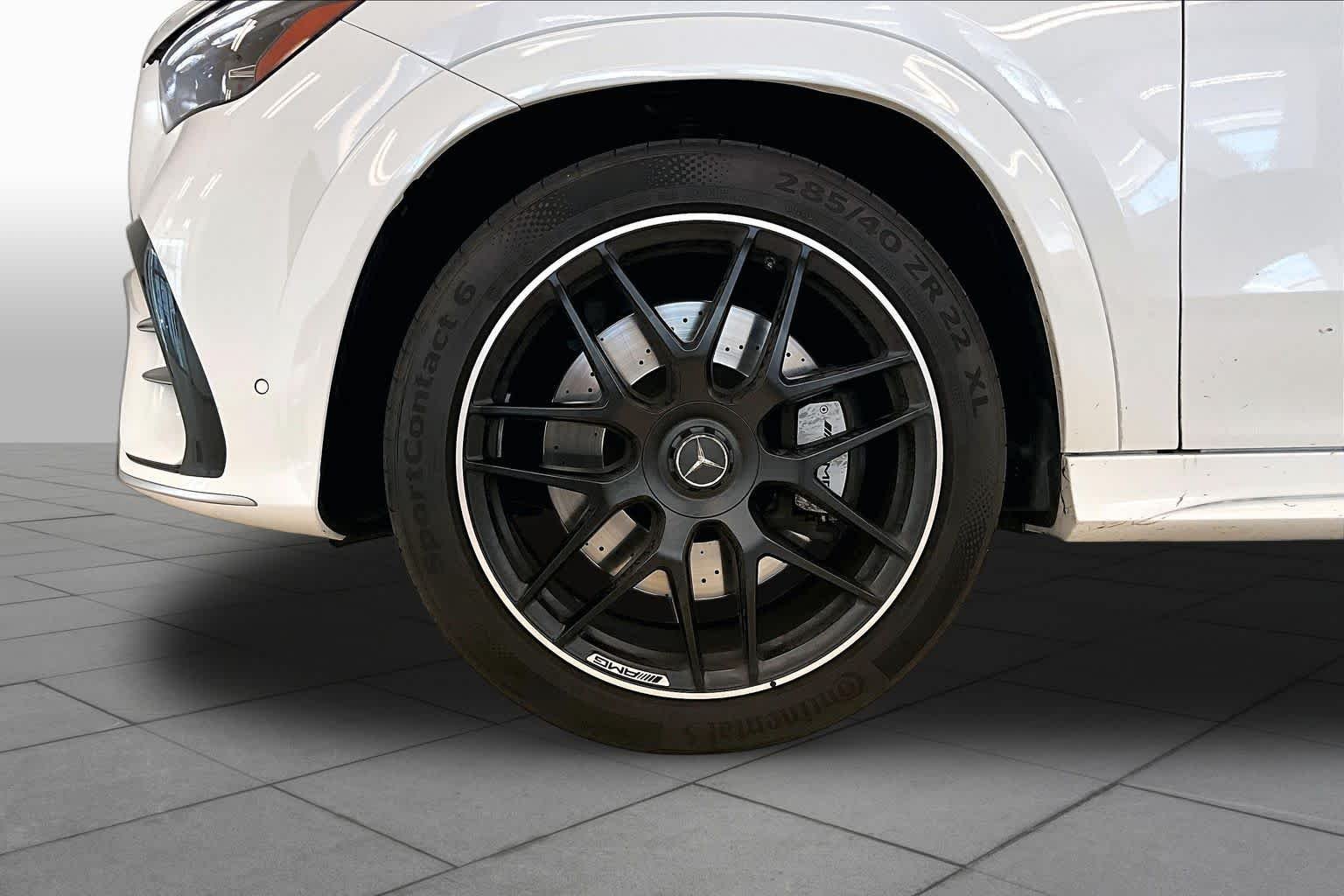 Used 2024 MANUFAKTUR Moonlight White Metallic Mercedes-Benz AMG® GLE 53 image 10