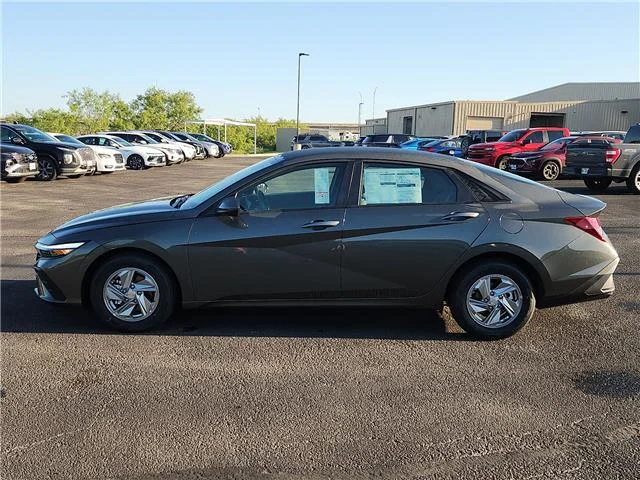 New 2026 Amazon Gray Hyundai SE image 2