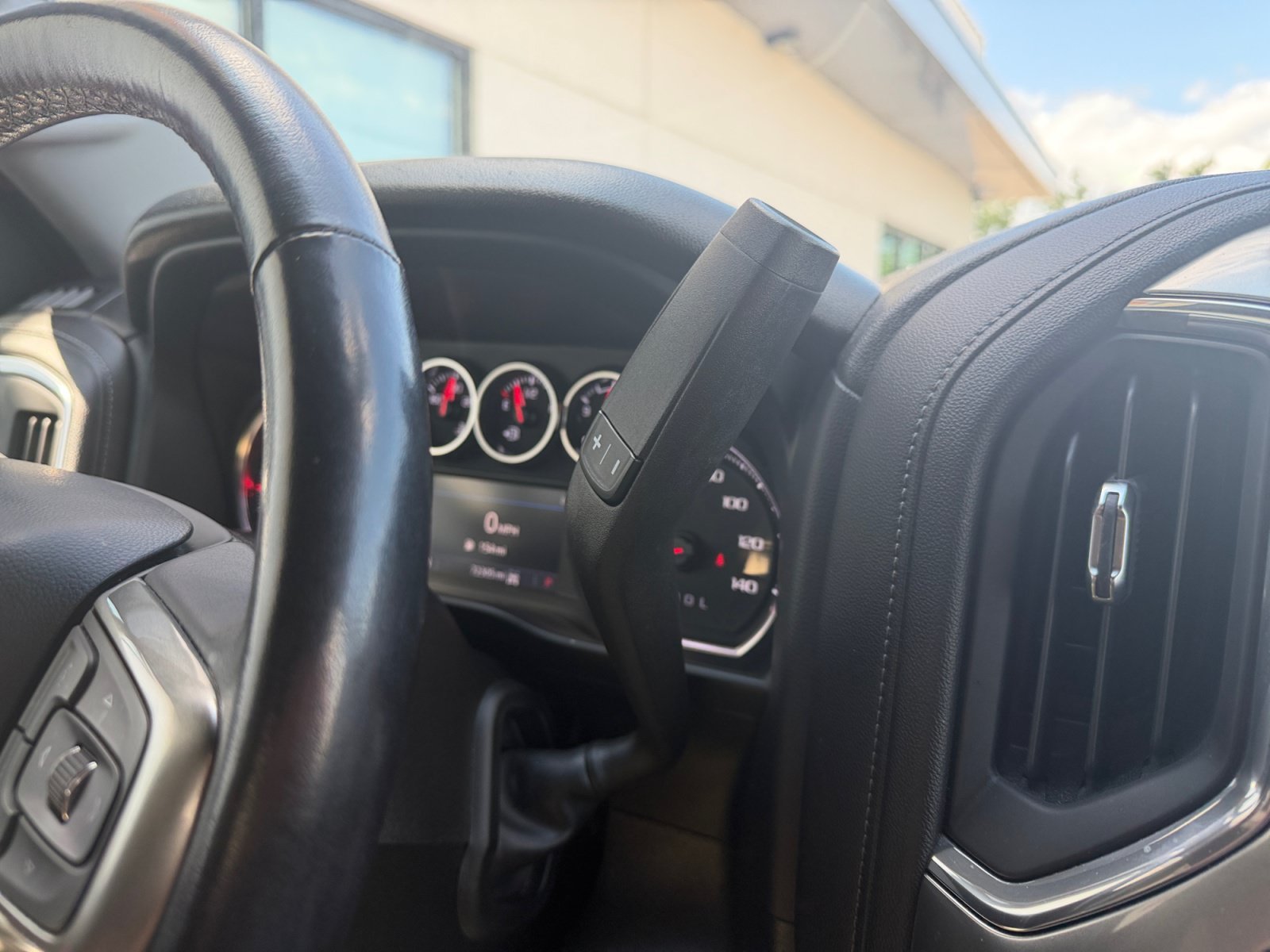 Used 2021 Northsky Blue Metallic Chevrolet LT image 22