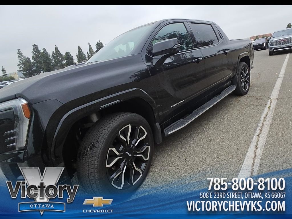 Used 2025 Black GMC Denali image 1