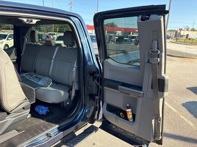 Used 2016 Blue Ford XLT image 15
