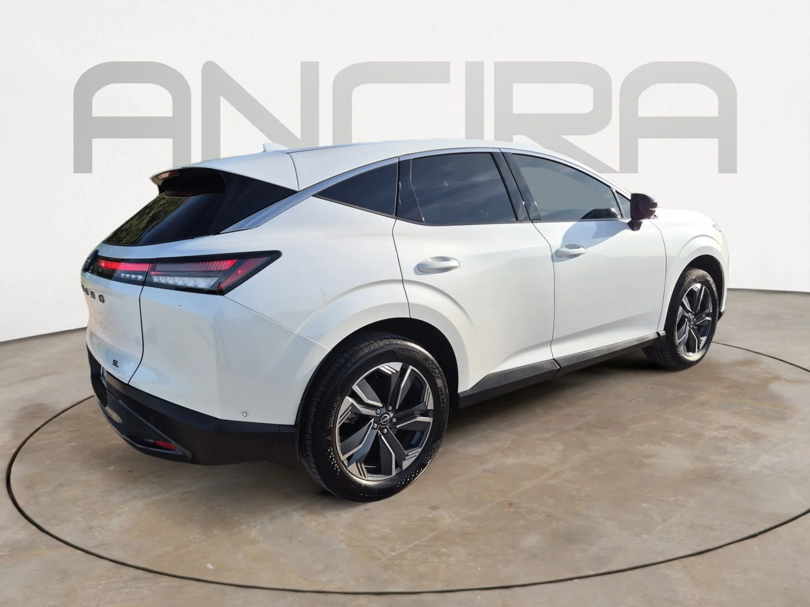 Used 2025 Everest White Pearl Tricoat Nissan SL image 10