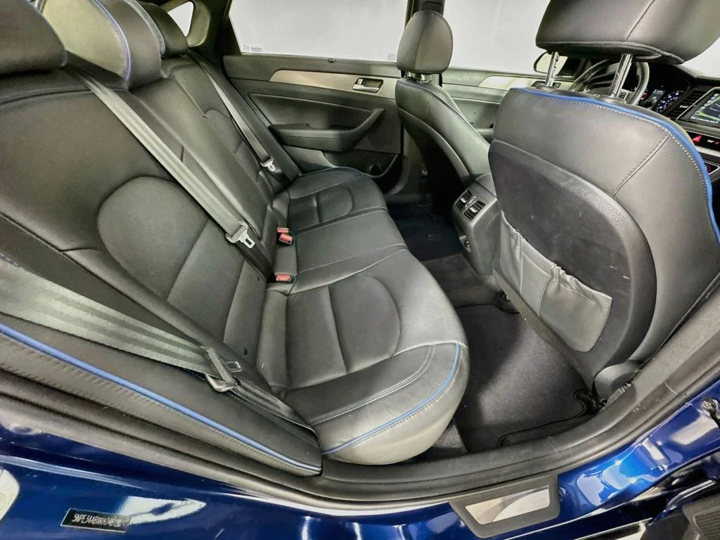 Used 2019 Blue Hyundai Limited image 34