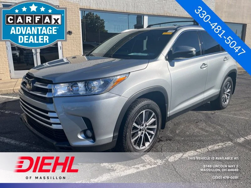 Used 2019 Silver Toyota XLE image 1