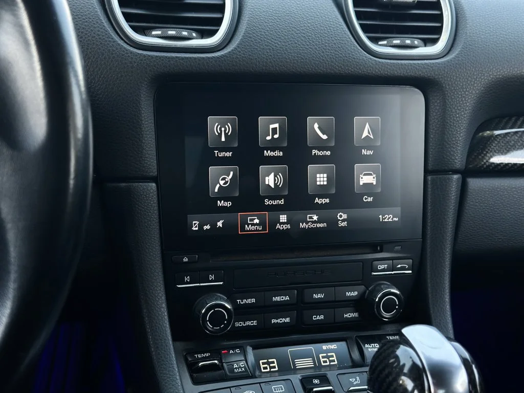 Used 2017  Porsche Base image 12