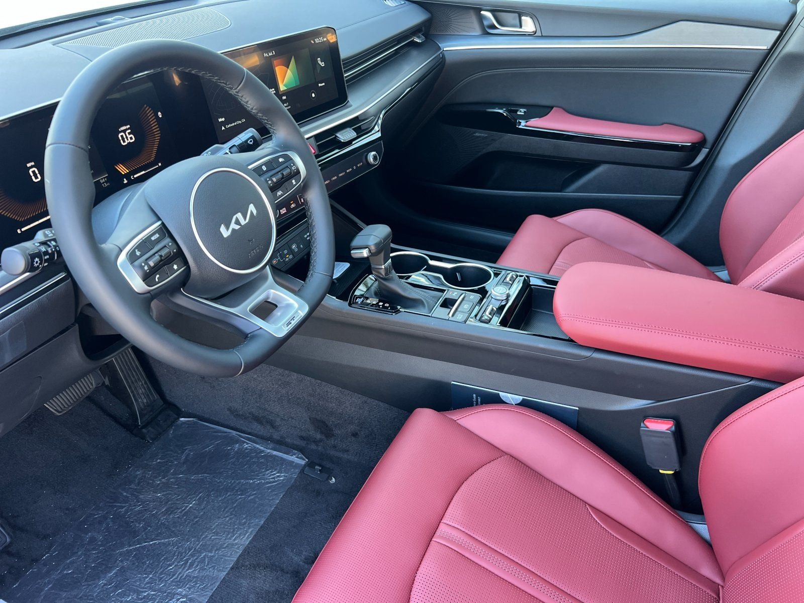 New 2026 Wolf Gray Kia GT-Line FWD image 9