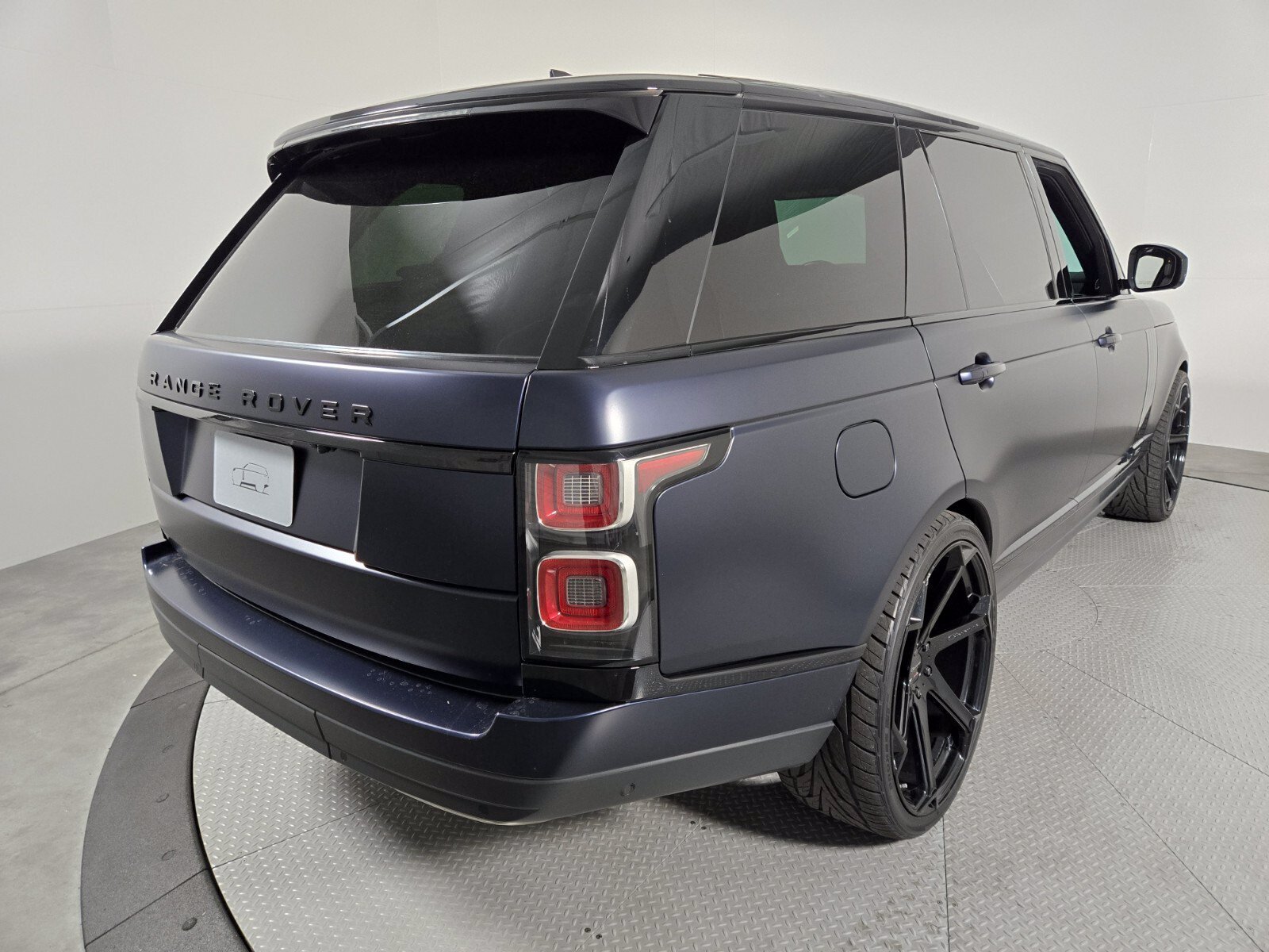 Used 2020 Portofino Blue Metallic Land Rover Supercharged image 5