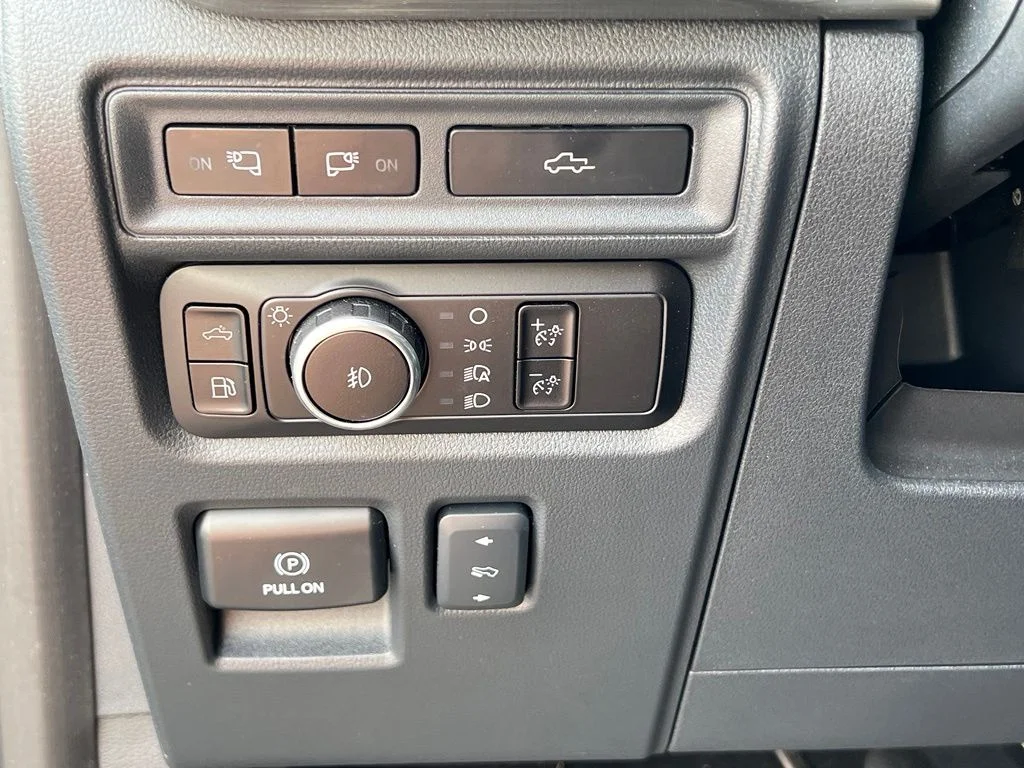 Used 2023 Black Ford Lariat image 20