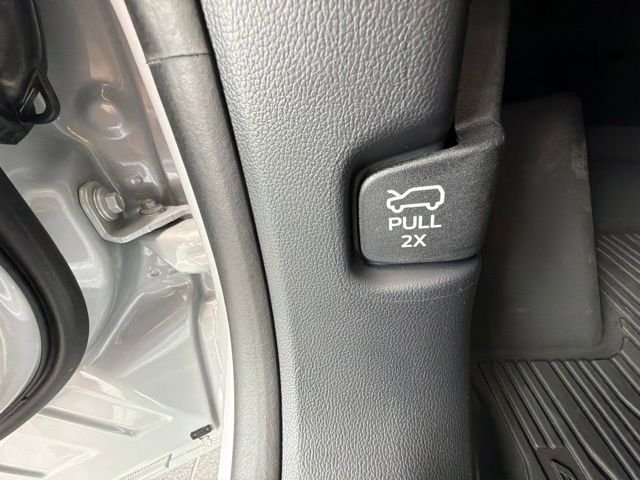 New 2026 Space White Metallic Ford ST-Line image 21