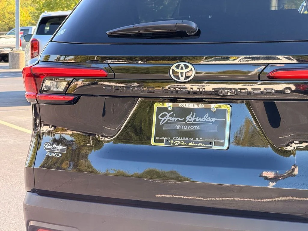 Used 2024 Black Toyota Platinum image 12