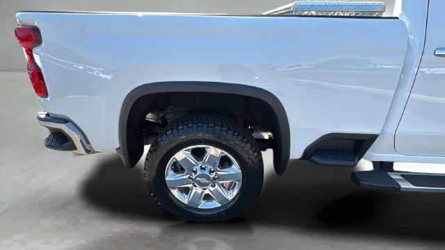 Used 2022 White Chevrolet LTZ image 45