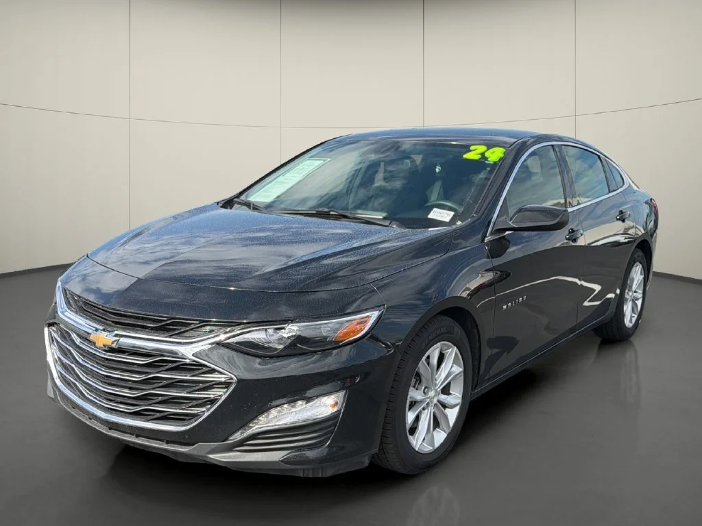 Used 2024 Mosaic Black Metallic Chevrolet 1LT image 3