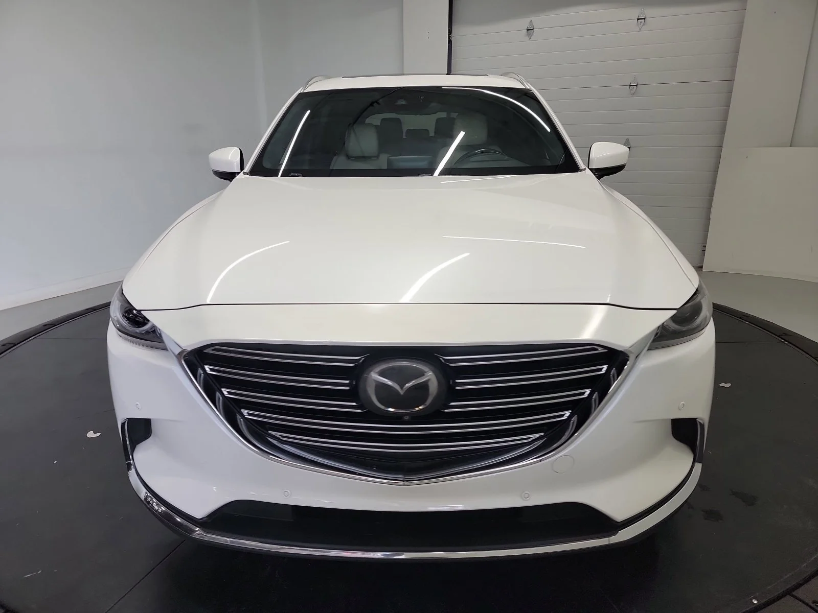 Used 2020 Snowflake White Pearl Mica Mazda Grand Touring image 2