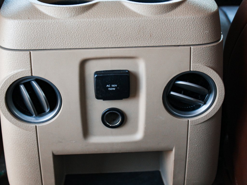 Used 2012 Tuxedo Black Ford King Ranch image 24