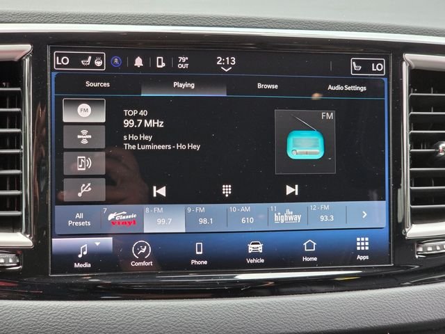 Used 2023 Black Chrysler Touring L image 20