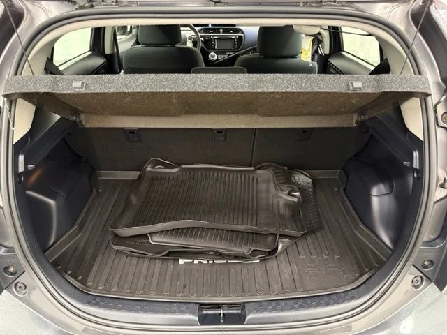 Certified Used 2016  Toyota Two image 7