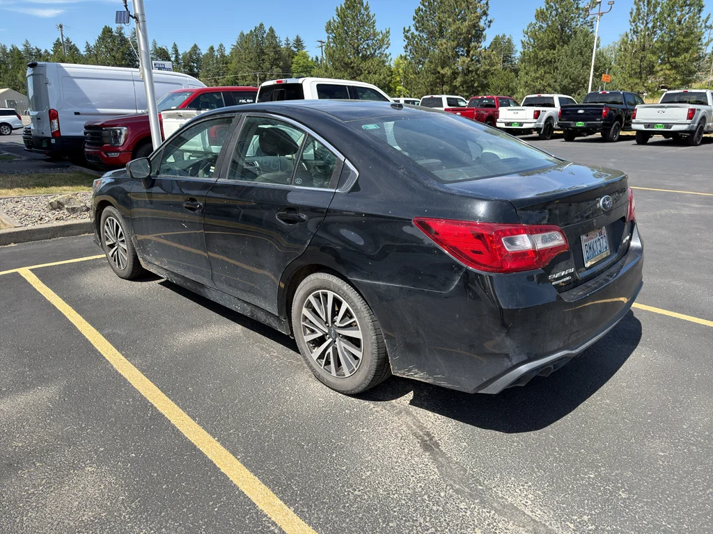 Used 2019 Crystal Black Silica Subaru 2.5i, AUTOMATIC, AWD!!! image 2