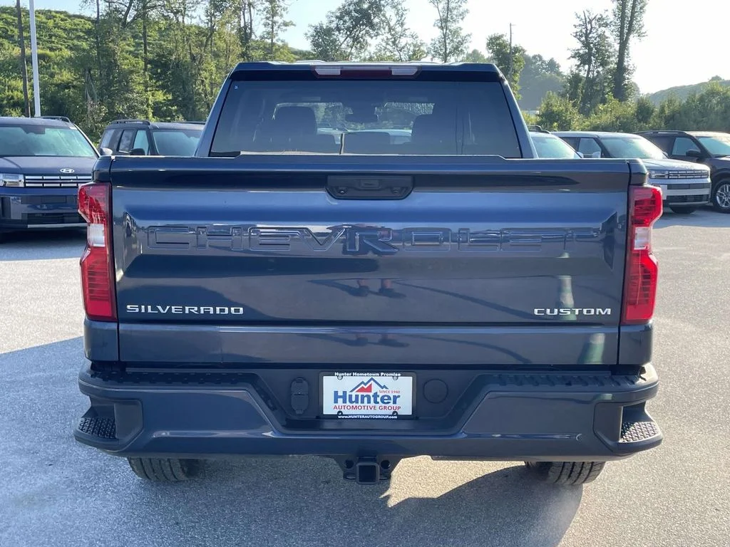 Used 2022 Northsky Blue Metallic Chevrolet Custom image 26