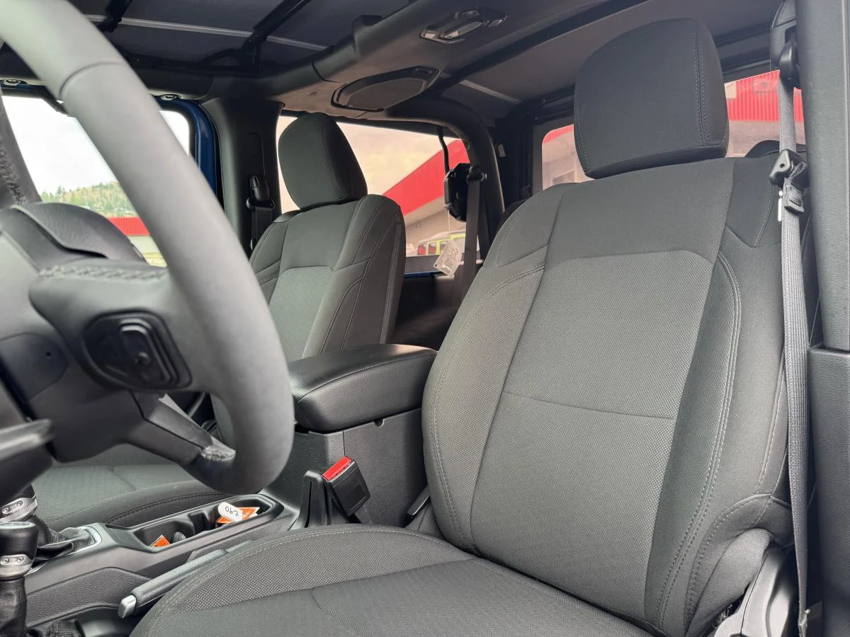 Used 2023 Blue Jeep Sport S image 14