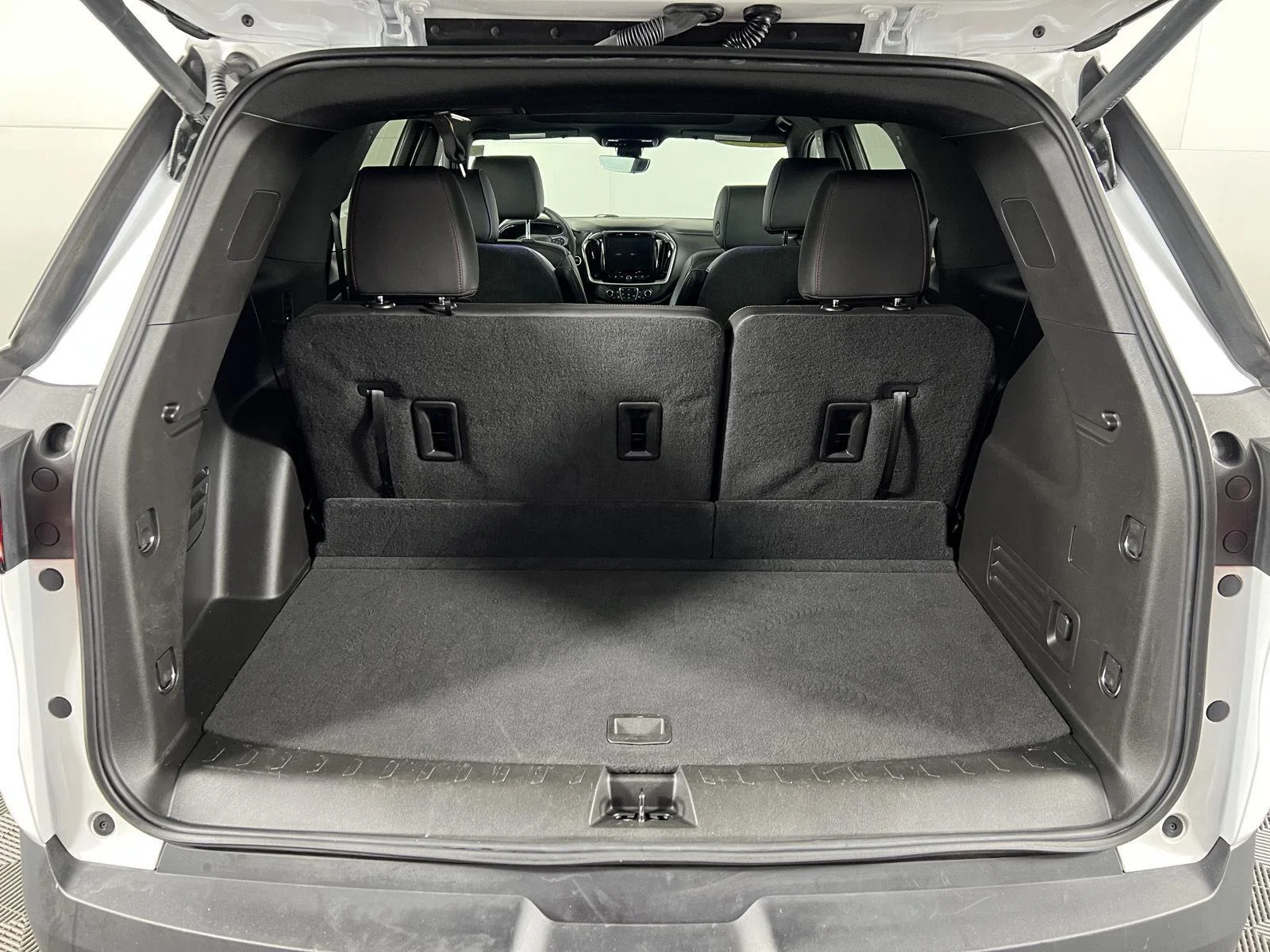 Used 2024 Summit White Chevrolet RS image 13