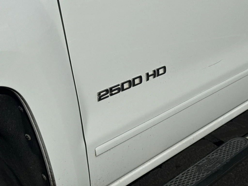 Used 2017 White Chevrolet LT image 31