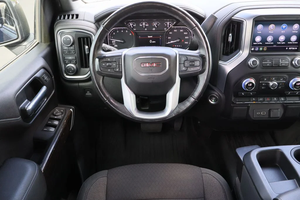Used 2020 Blue GMC SLE image 22