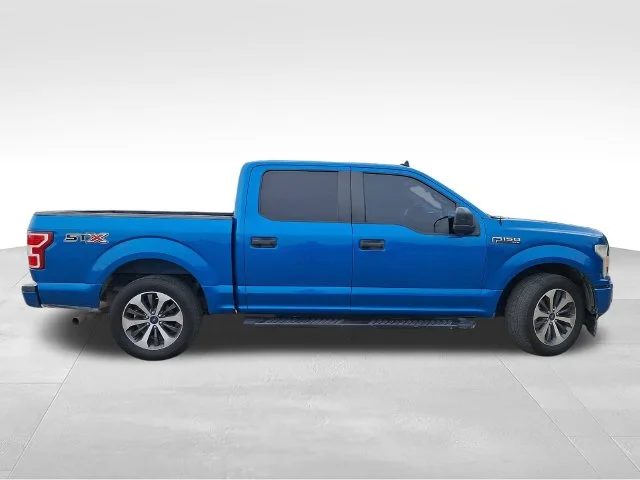 Used 2020 Blue Ford XL image 8