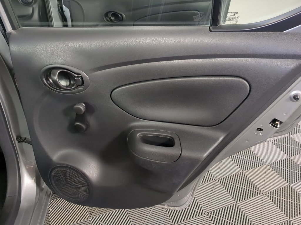 Used 2014 Magnetic Gray Nissan S image 22