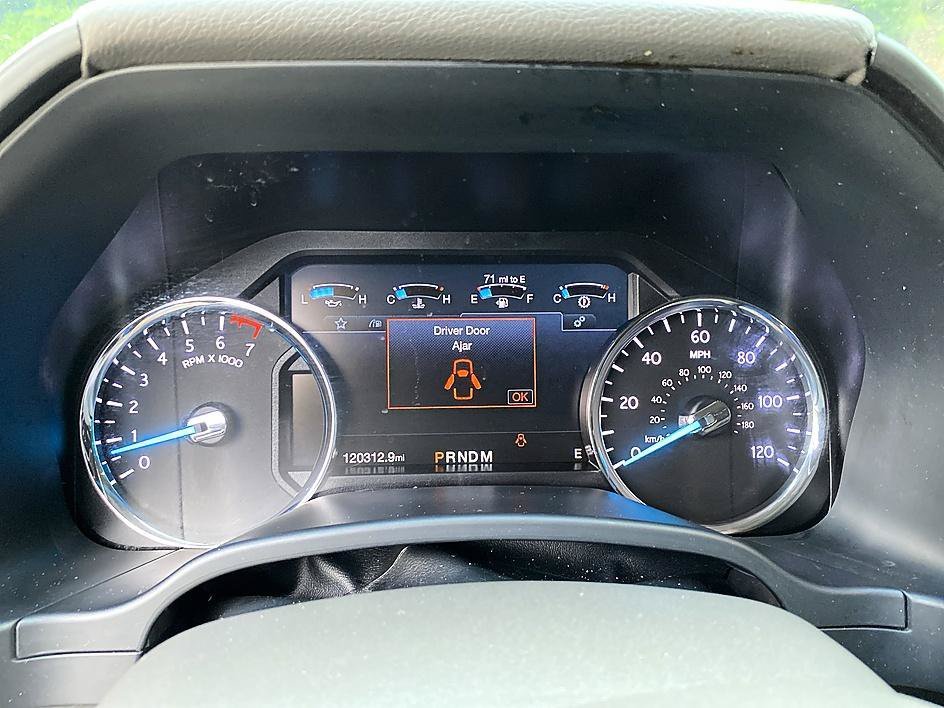 Used 2018 Shadow Black Ford Limited image 13