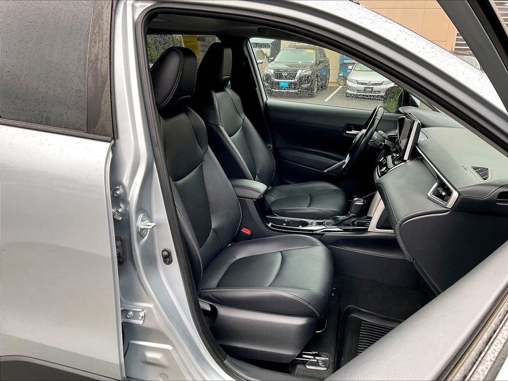 Used 2023 Silver Toyota XLE image 11