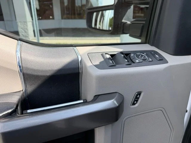 Used 2019 White Ford XLT image 7