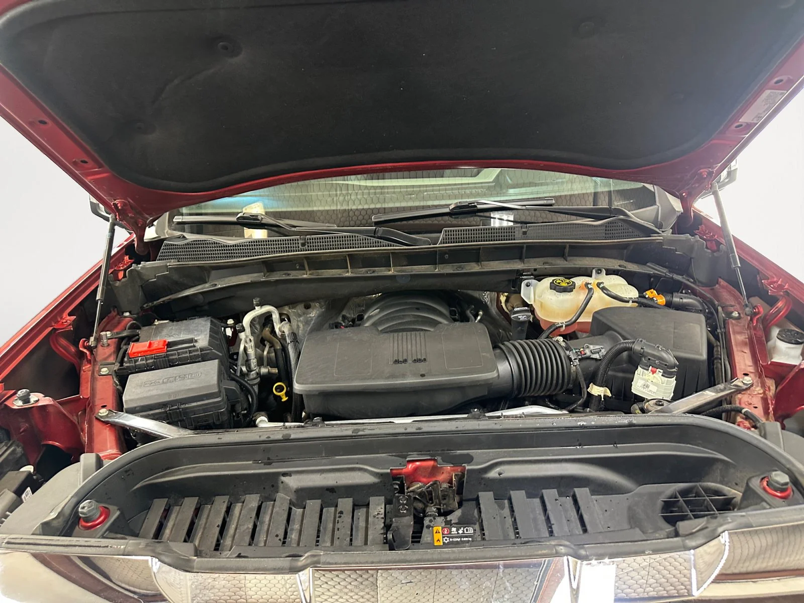 Used 2022 Cayenne Red Tintcoat GMC SLT image 32
