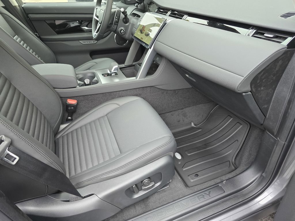New 2025 Eiger Grey Land Rover S image 22