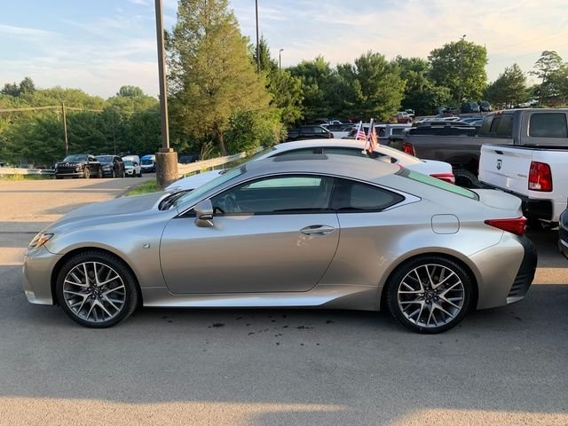 Used 2017  Lexus 300 image 4
