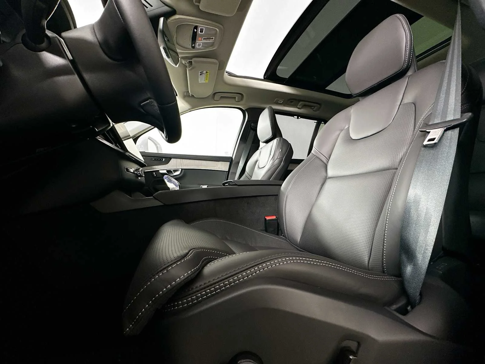 2025 Volvo XC90 Ultra - Photo 18