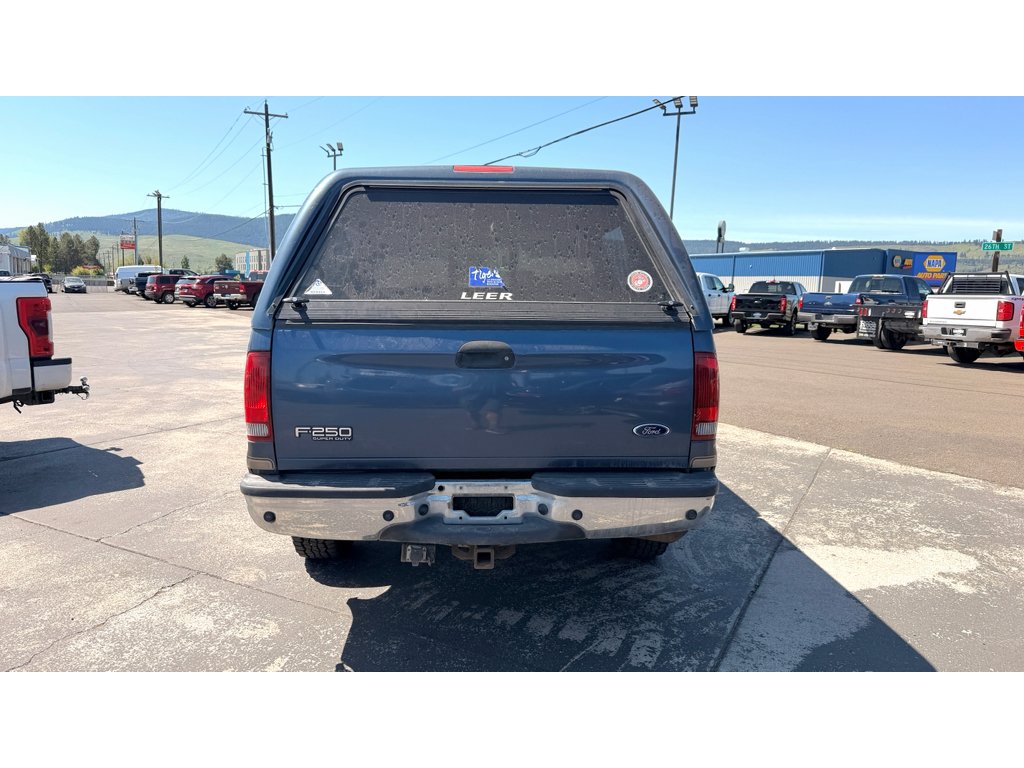 Used 2004 BLUE Ford  image 6