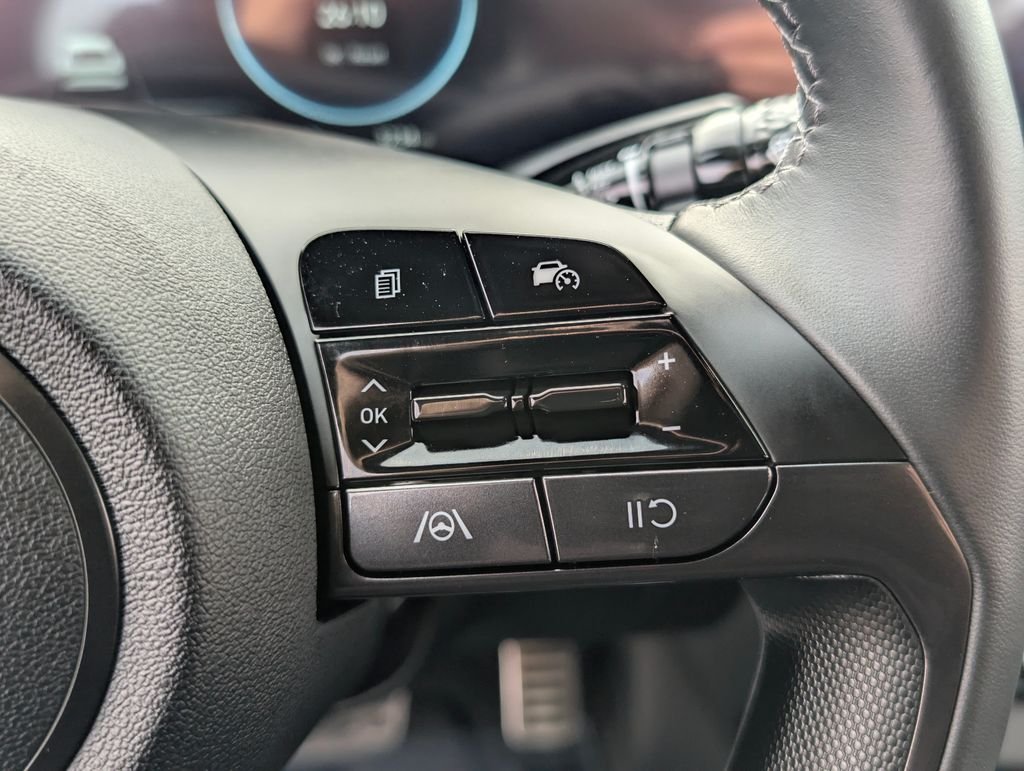 Certified Used 2025 Black Hyundai SEL Sport image 25